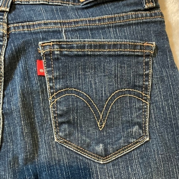 Levi's Perfectly Slimming 548 Bermuda Jean Shorts Size 6 - Picture 6 of 12